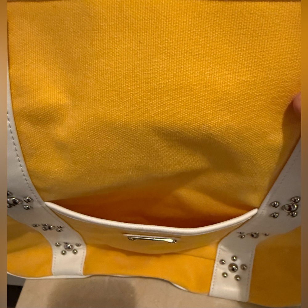 NWTs Naturalizer Canvas tote. - Picture 4 of 14